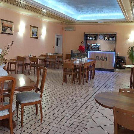 Hotel Perla Massa Lombarda 外观 照片