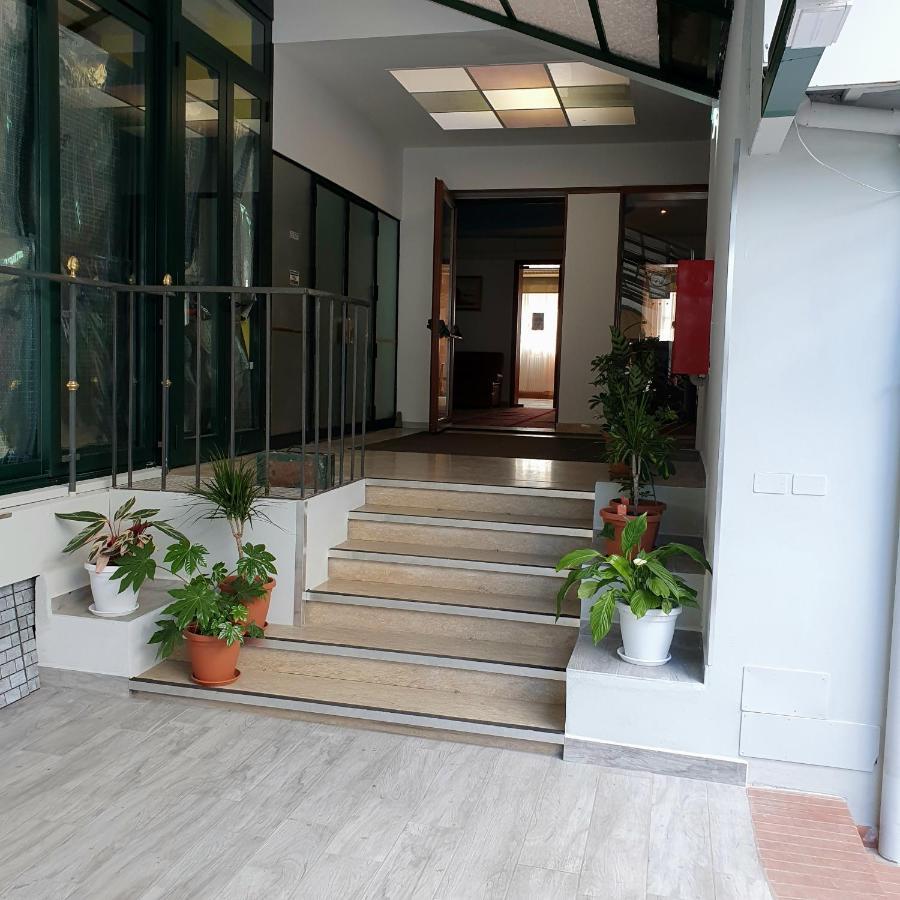 Hotel Perla Massa Lombarda 外观 照片