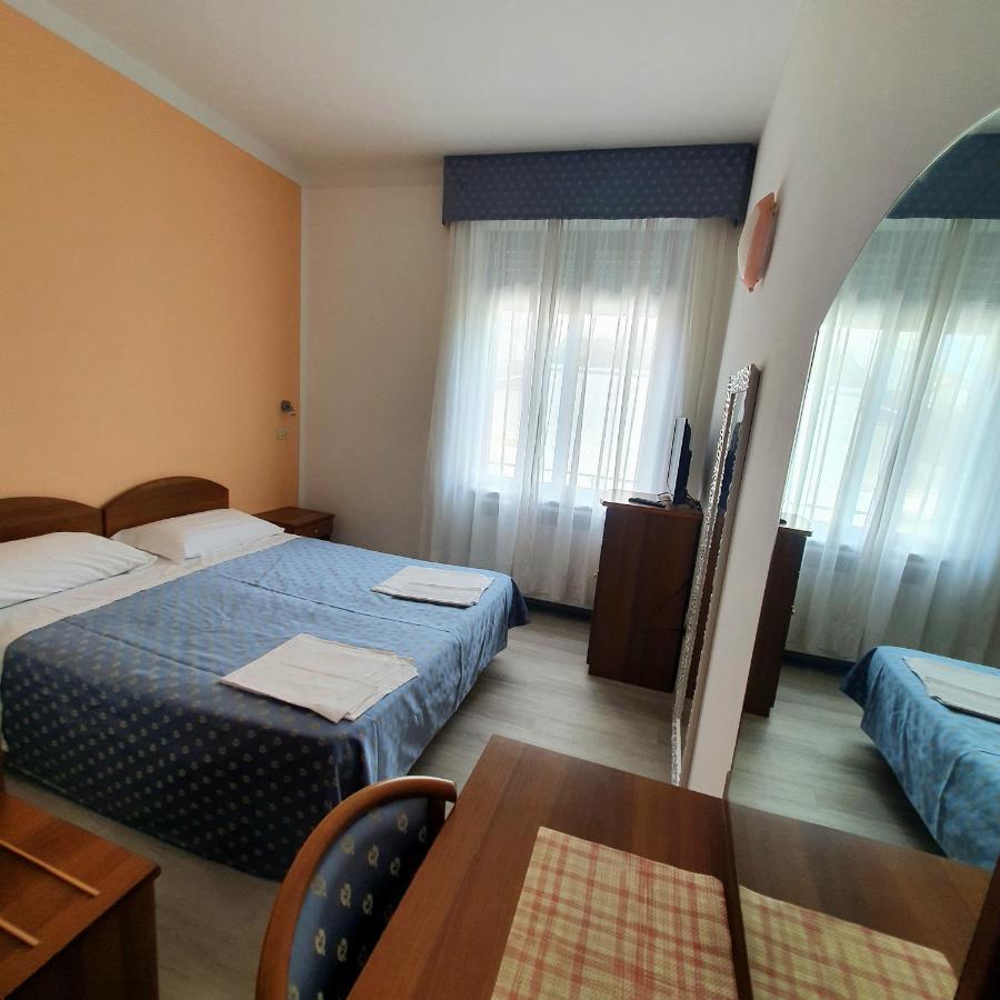 Hotel Perla Massa Lombarda 外观 照片