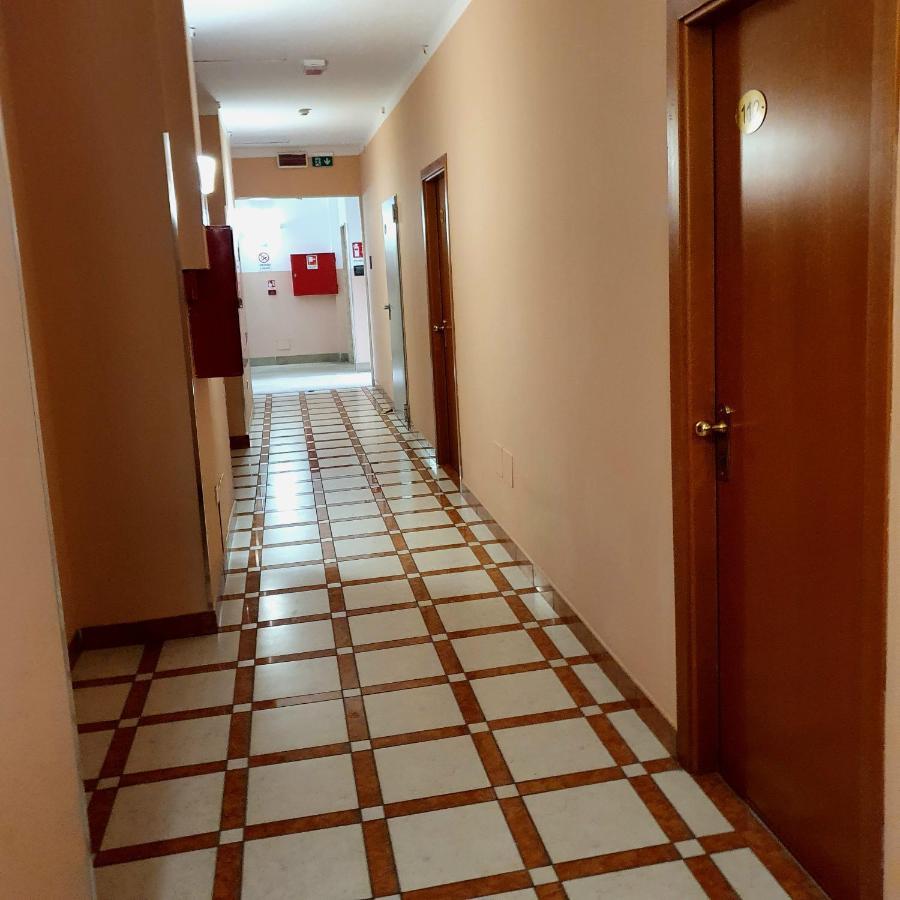 Hotel Perla Massa Lombarda 外观 照片