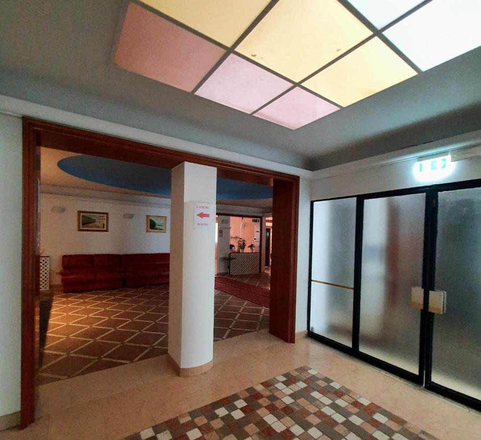Hotel Perla Massa Lombarda 外观 照片